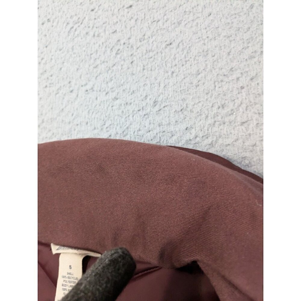 Duluth Trading Co Cold Reliable Down Vest Womens Small Puffer Zip Burgundy - Picture 10 of 12